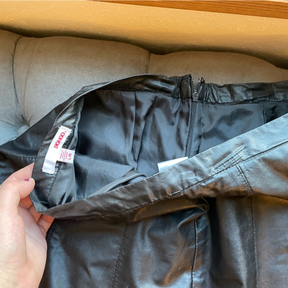 BONGO Patent Leather Mini Skirt - Picture 3 of 3